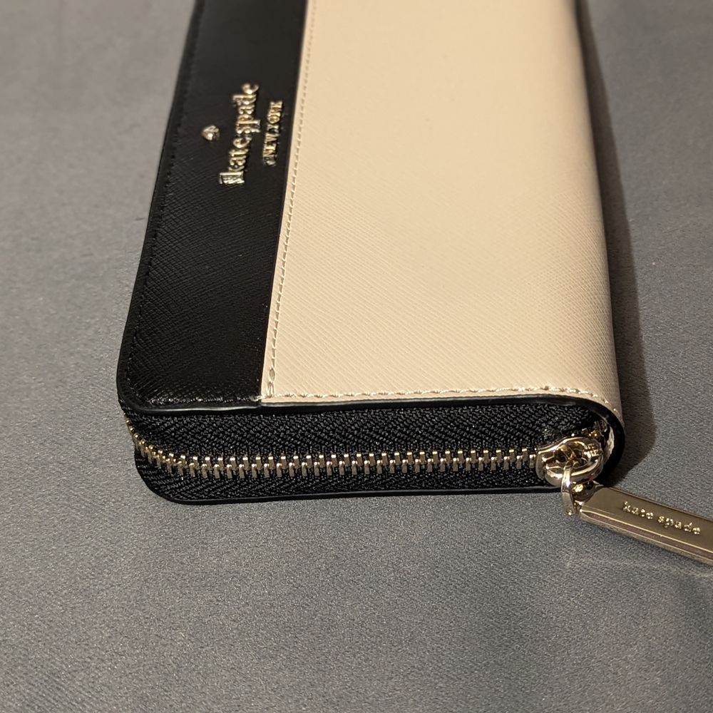 Kate Spade Black and Cream Wallet - Picture 3 of 11